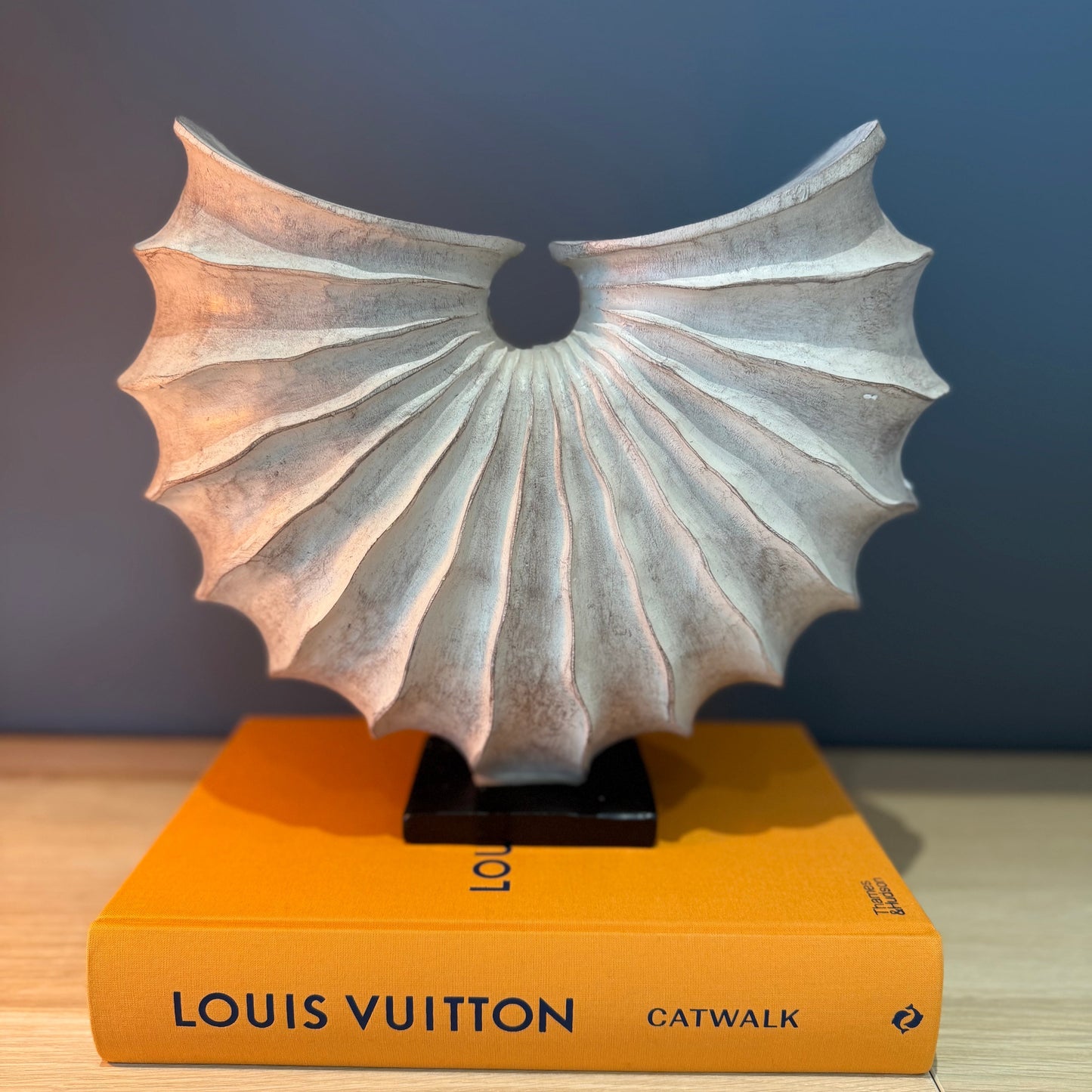 Luxury Stone Look Resin Shell Sculpture Ornament