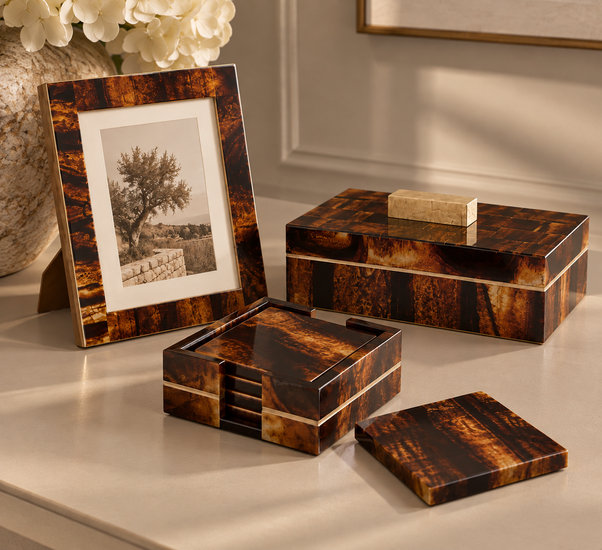 Luxury Brown Resin Set of 4 Coasters With Holder