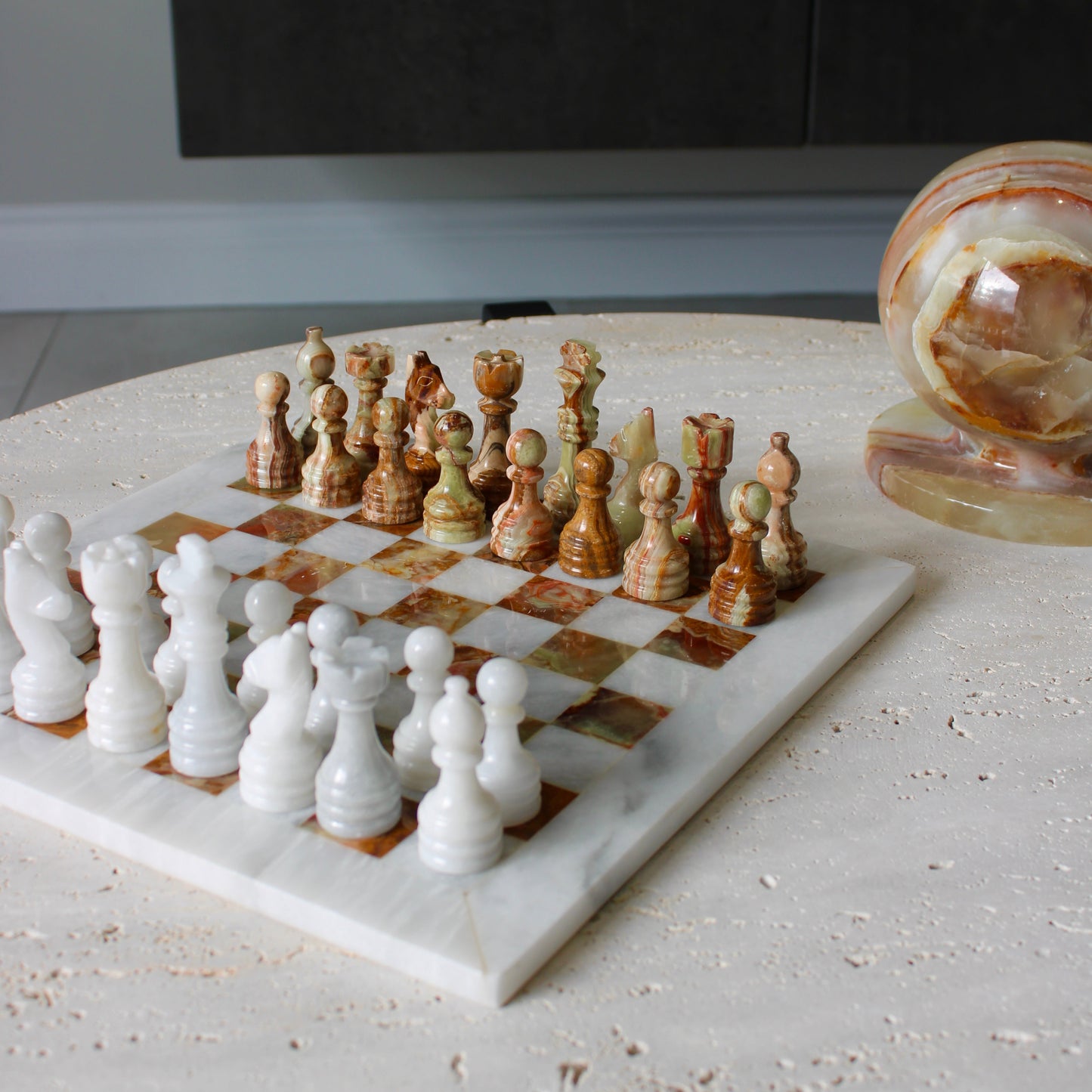 Green Onyx & White Marble Decorative Chess Set