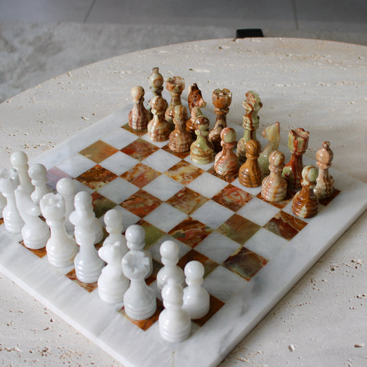 Green Onyx & White Marble Decorative Chess Set