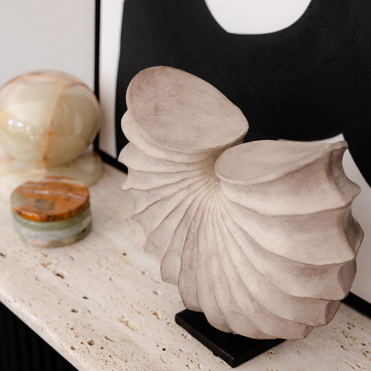 Luxury Stone Look Resin Shell Sculpture Ornament